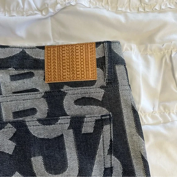 Marc Jacobs The Monogram Oversized Jeans - Picture 5 of 9
